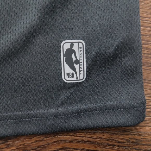 NBA Men's Small Gray Short Sleeve Jersey style Tee Shirt - Picture 6 of 11
